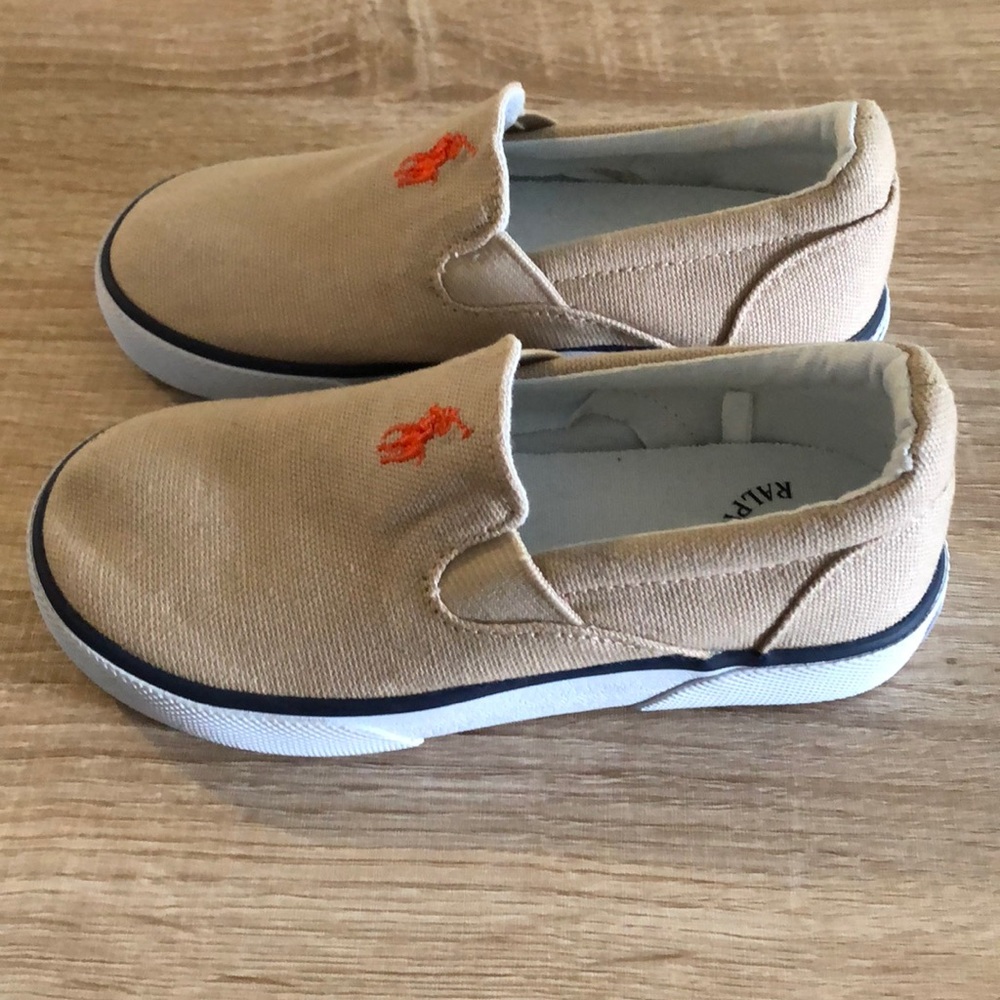 🎉🎉🎉NEW Boys Polo shoes